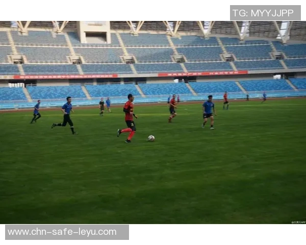 惠州室内足球热潮来袭打造健康运动新风尚与友谊桥梁 惠州室内足球热潮来袭打造健康运动新风尚与友谊桥梁